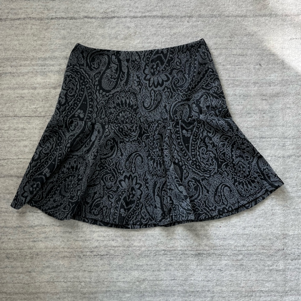 Gray/Black Romeo & Juliet Couture Skirt - Size XS
